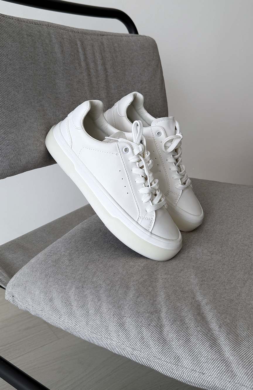 کتونی 1990 سفید کرم