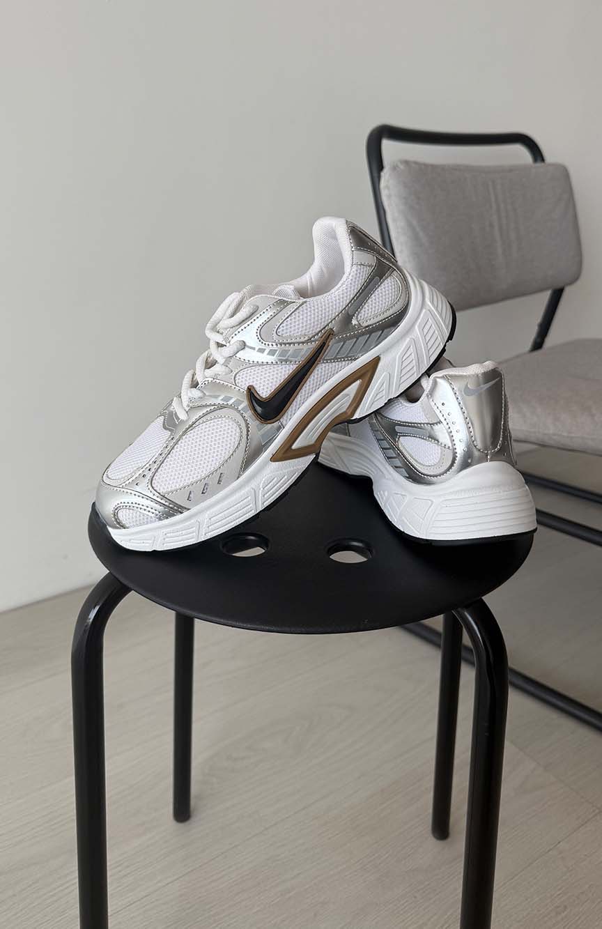 نایک v5 نقره ای قهوه ای