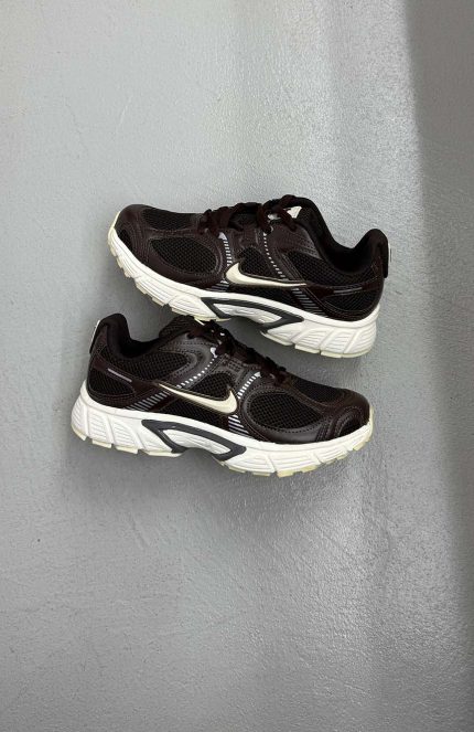 نایک v5 قهوه ای کرم