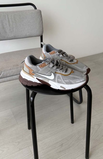 نایک v2k طوسی کرم قهوه ای